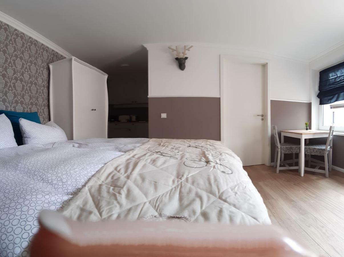Guest House Altes Forstamt Eberswalde-Finow Esterno foto